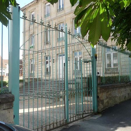 Compiègne Studio Dans Charmante Batisse De Maitre Compiegnoise מראה חיצוני תמונה